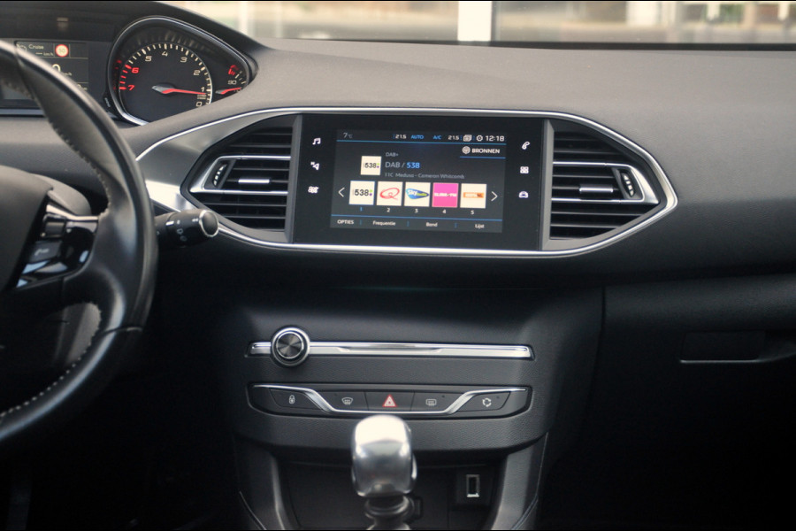 Peugeot 308 SW 1.2 PureTech Allure | Leder | Camera | Panoramadak