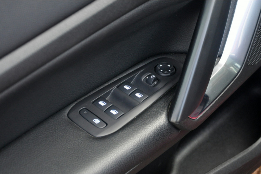 Peugeot 308 SW 1.2 PureTech Allure | Leder | Camera | Panoramadak