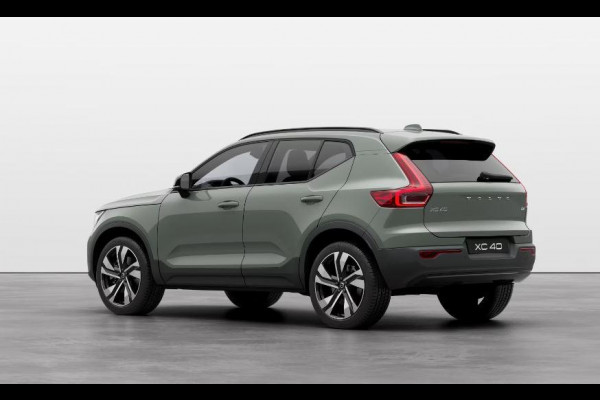 Volvo XC40 B4 197PK Plus Dark / Navigatie / Camera / Adaptieve Cruisecontrol / Elektrische stoelen / Lighting / 20'' LM Velgen /