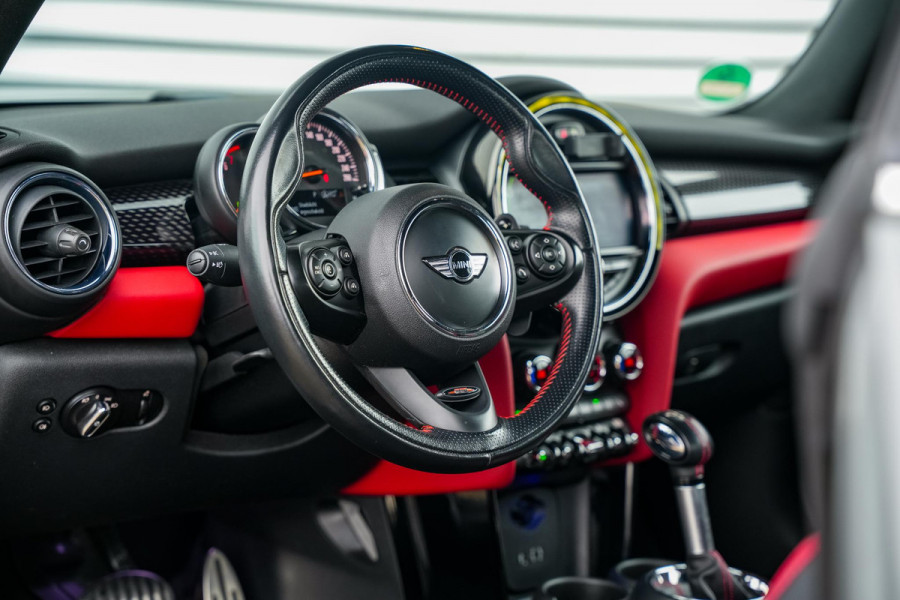 MINI Cabrio 2.0 Cooper S Chili JCW Xenon Leer Alcantara Navigatie Cruise PDC Stoelverw.