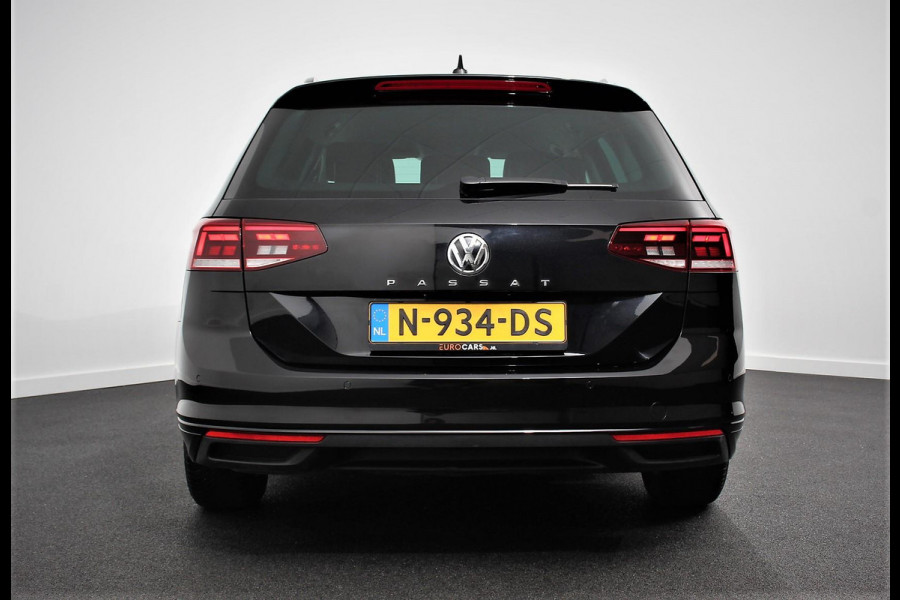 Volkswagen Passat Variant 1.5 TSI 150pk DSG Comfort Business | Navigatie | Climate Control | Trekhaak | Parkeer Sensoren | Led