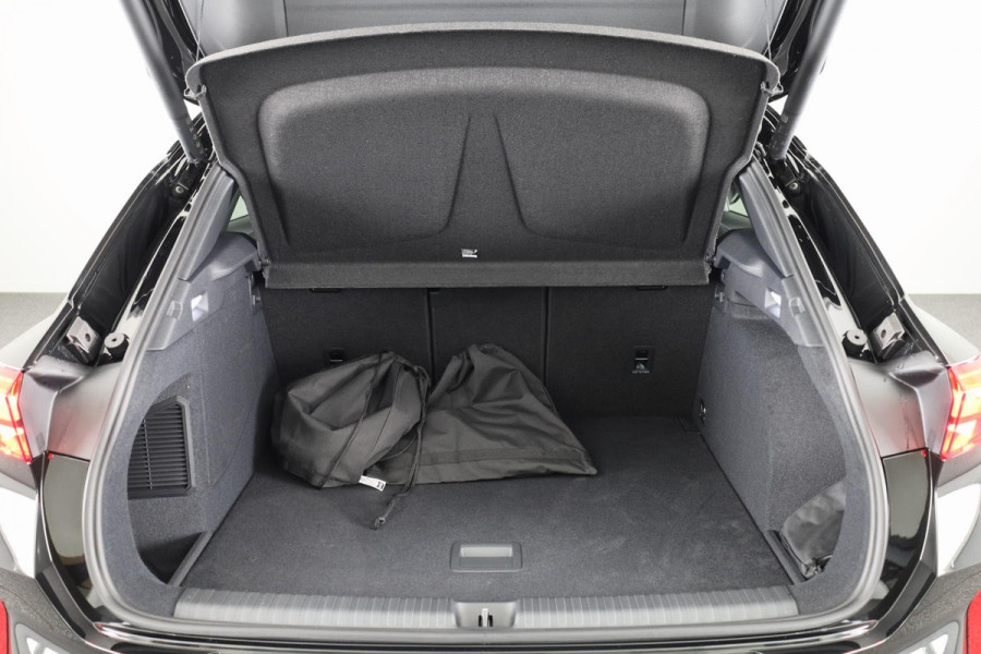CUPRA Terramar 1.5 TSI e-Hybrid Business 204pk | Panoramadak | Senheisser Sound | Elek. verstelbare stoelen incl. memory | 19 inch |
