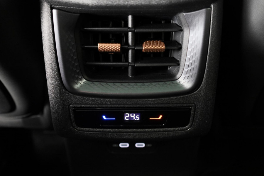 CUPRA Terramar 1.5 TSI e-Hybrid Business 204pk | Panoramadak | Senheisser Sound | Elek. verstelbare stoelen incl. memory | 19 inch |