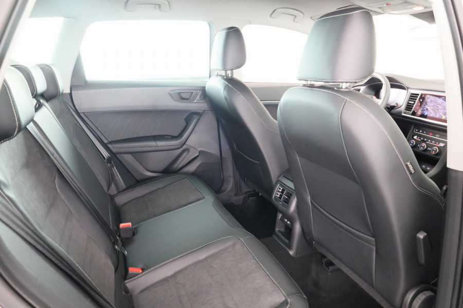 Seat Ateca 1.5 TSI 150pk Style Business Intense DSG | Navigatie | Parkeercamera | Climatronic | Sportstoelen met Alcantara bekleding | Verwarmbaar stuurwiel