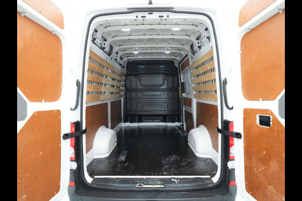 Volkswagen Crafter 30 2.0 TDI 140pk DSG L3H3 Exclusive Edition Navigatie Trekhaak Camera Lm Velgen