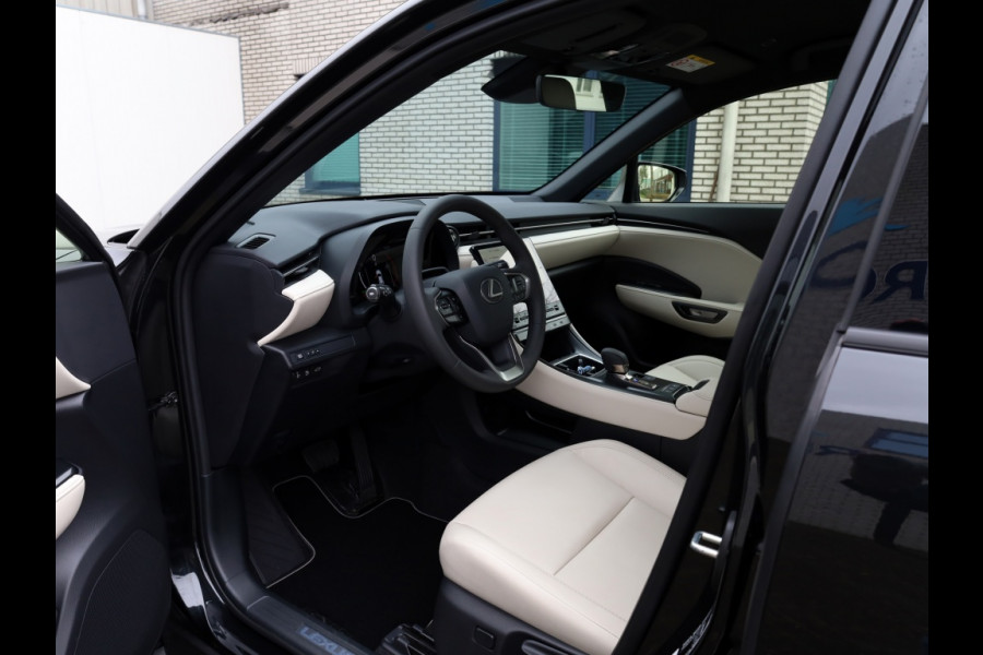 Lexus LBX Elegant 2WD | Tech Pack | Leder | El. Achterklep