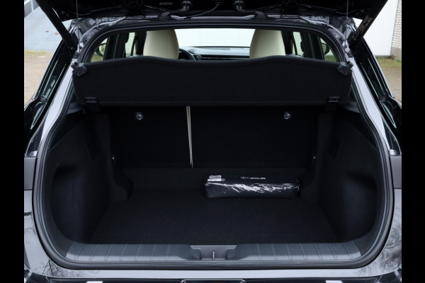 Lexus LBX Elegant 2WD | Tech Pack | Leder | El. Achterklep