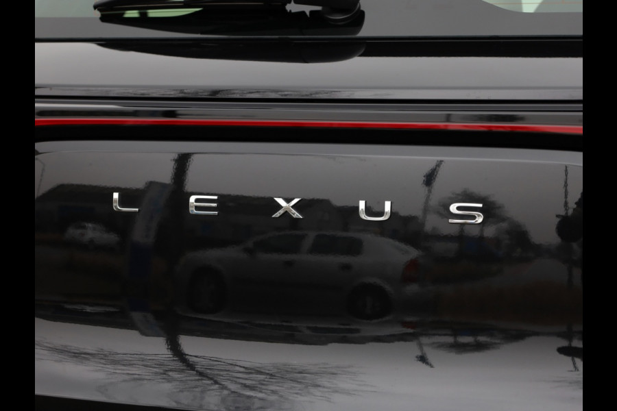 Lexus LBX Elegant 2WD | Tech Pack | Leder | El. Achterklep