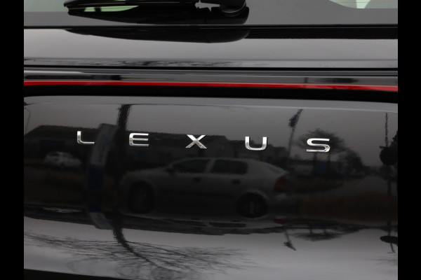 Lexus LBX Elegant 2WD | Tech Pack | Leder | El. Achterklep