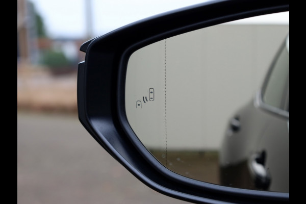 Lexus LBX Elegant 2WD | Tech Pack | Leder | El. Achterklep