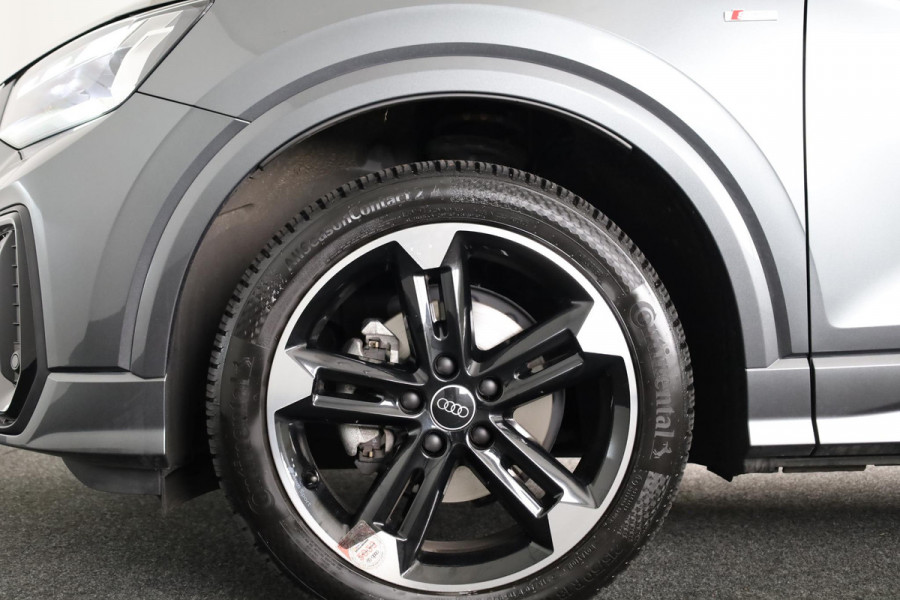 Audi Q2 35 TFSI S Edition 150 pk S-tronic | Verlengde garantie | Navigatie | Parkeersensoren achter | Adaptieve cruise control | Autom. airco | Matrix LED koplampen | S-line |