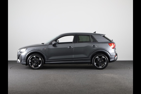 Audi Q2 35 TFSI S Edition 150 pk S-tronic | Verlengde garantie | Navigatie | Parkeersensoren achter | Adaptieve cruise control | Autom. airco | Matrix LED koplampen | S-line |