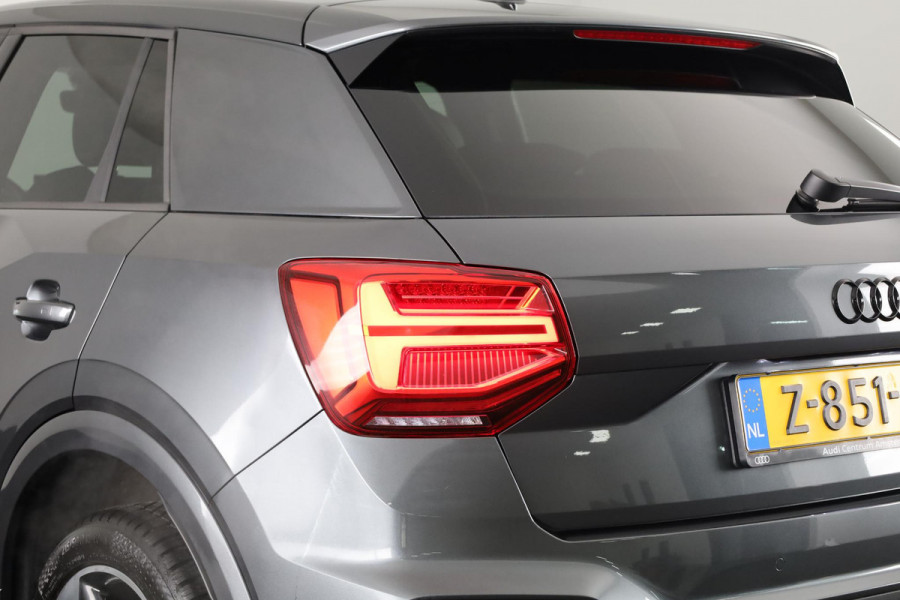 Audi Q2 35 TFSI S Edition 150 pk S-tronic | Verlengde garantie | Navigatie | Parkeersensoren achter | Adaptieve cruise control | Autom. airco | Matrix LED koplampen | S-line |