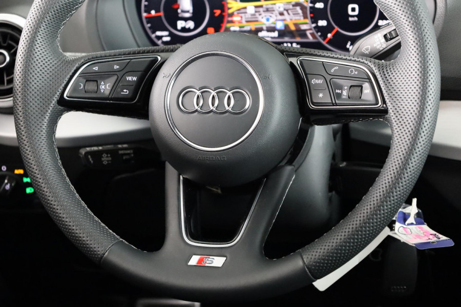 Audi Q2 35 TFSI S Edition 150 pk S-tronic | Verlengde garantie | Navigatie | Parkeersensoren achter | Adaptieve cruise control | Autom. airco | Matrix LED koplampen | S-line |