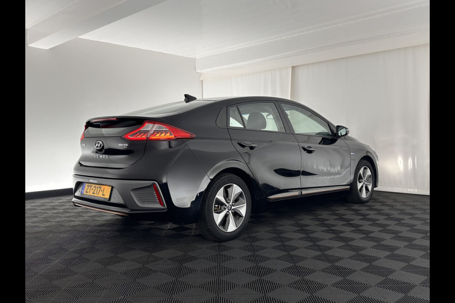 Hyundai IONIQ Comfort EV Aut. *INFINITY-AUDIO | NAVI-FULLMAP | CAMERA | CCS-FASTLOADER | LANE-ASSIST | ADAPTIVE-CRUISE | KEYLESS | SHIFT-PADDLES | PDC | CARPLAY |  DAB+ | COMFORT-SEATS | 16"ALU*