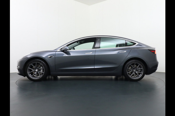 Tesla Model 3 Long Range 75kWh 463PK 18" Full-Self-Driving-Computer 3 Telefoon-Sleutel Premium Audio 4wd  19" Lmv AutoPilot Panoramadak Camera Stoel en achterbank verwarming Keyless Electr.Stoelen+Memory+Easy-Entry WiFi Origineel Nederlandse auto Grootste accu, Tot 16,5kwh thuis laden. Accu garantie 10-12-2027 / 192.000km