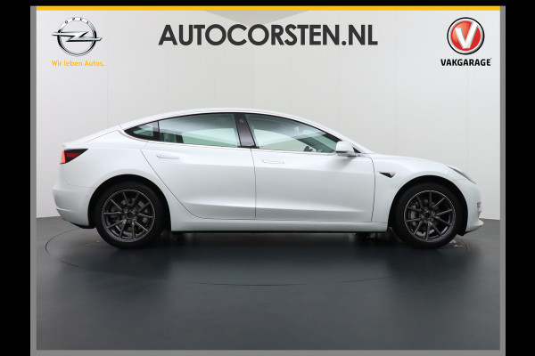 Tesla Model 3 Long Range 75kWh 463PK Trekhaak Ivory-Int. FSD Full Self Driving Computer-3 Premium Audio 4wd Leer AutoPilot Panoramadak Camera' Stoel en achterbank verwarming Keyless Electr.Stoelen+Memory+Easy-Entry WiFi Origineel Nederlandse auto Grootste accu, Tot 16,5kwh thuis laden. Afneembare Trekhaak 1.000kg trekvermogen