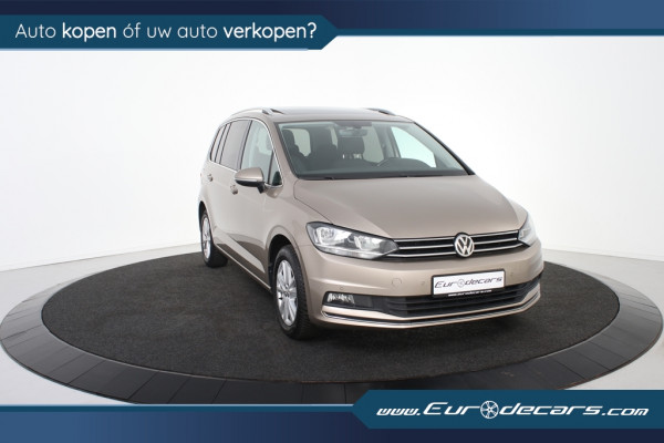 Volkswagen Touran 1.5 TSI Highline *1ste Eigenaar*Panoramadak*Trekhaak*