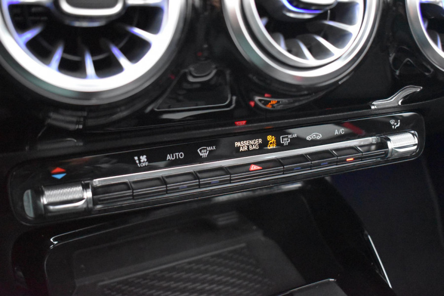 Mercedes-Benz A-Klasse AMG A45 S 4MATIC+ Lane Pano ACC Camera