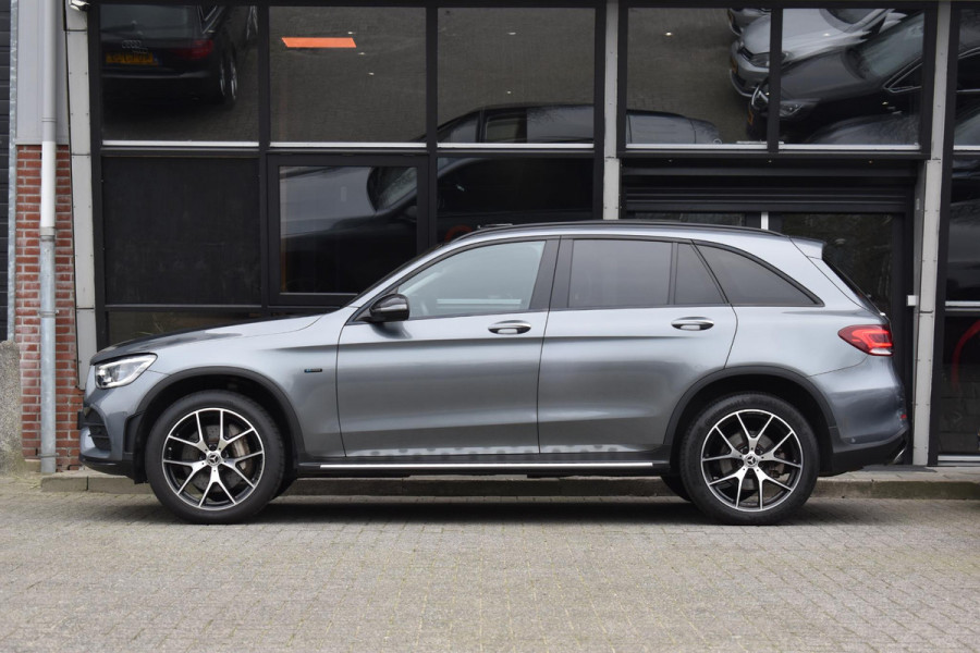 Mercedes-Benz GLC 300e 4MATIC Premium Plus Pano AMG Memory