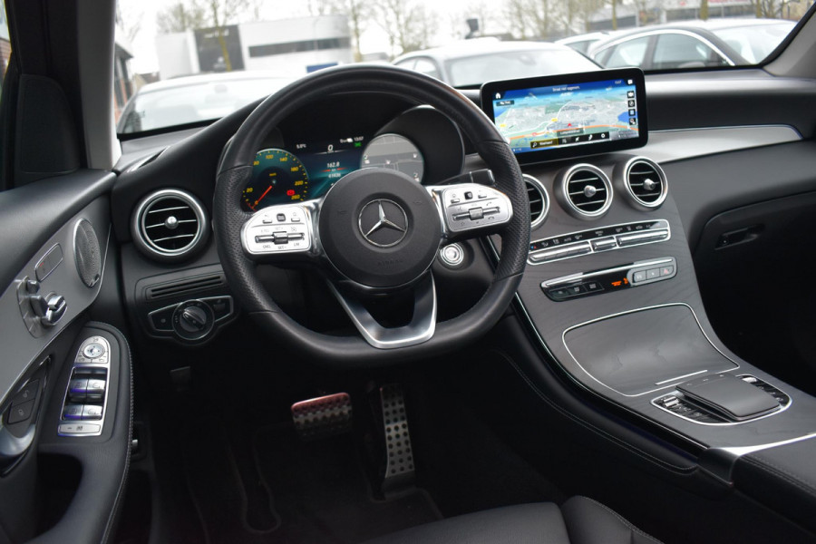 Mercedes-Benz GLC 300e 4MATIC Premium Plus Pano AMG Memory