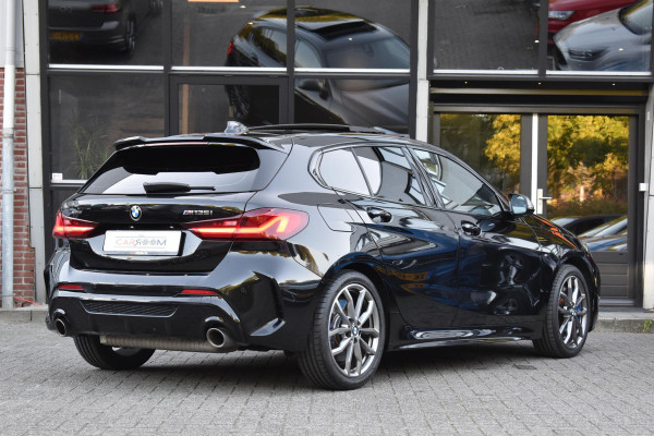 BMW 1-serie M135i xDrive High Executive Pano Ambiance