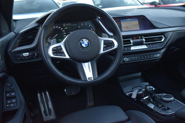 BMW 1-serie M135i xDrive High Executive Pano Ambiance