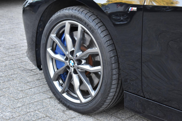 BMW 1-serie M135i xDrive High Executive Pano Ambiance