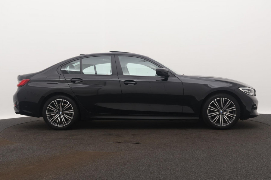 BMW 3-serie 320i High Executive Sport-Line AANBIEDING! (Dealer Onderhouden, Panorama, Navi Prof, Cruise Control, StoelV, Etc)