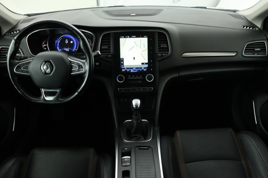 Renault Mégane 1.2 TCe Série Signature Exclusiv | Leder | Stoel & stuurverwarming | Massage | Carplay | Full LED | Park Assist | Camera | Navigatie | Dodehoek detectie