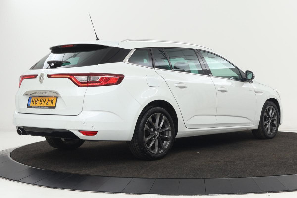 Renault Mégane 1.2 TCe Série Signature Exclusiv | Leder | Stoel & stuurverwarming | Massage | Carplay | Full LED | Park Assist | Camera | Navigatie | Dodehoek detectie