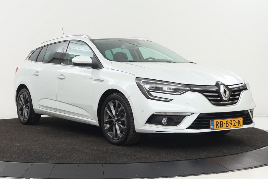 Renault Mégane 1.2 TCe Série Signature Exclusiv | Leder | Stoel & stuurverwarming | Massage | Carplay | Full LED | Park Assist | Camera | Navigatie | Dodehoek detectie