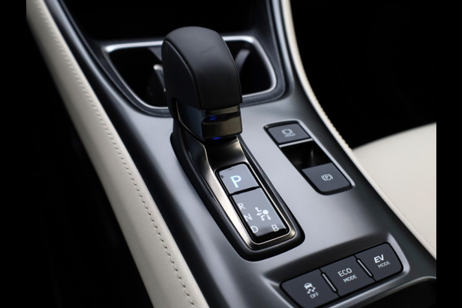Lexus LBX Elegant 2WD | Premium Pack | Leder | El. Achterklep | LED