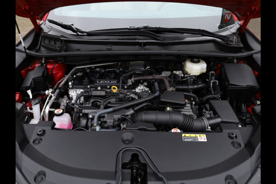 Lexus LBX Elegant 2WD | Premium Pack | Leder | El. Achterklep | LED