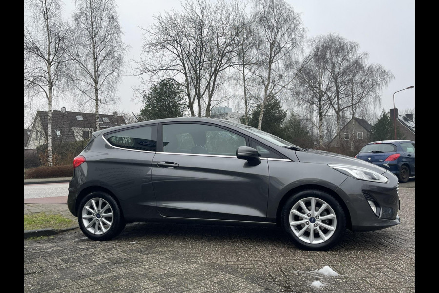 Ford Fiesta 1.0 EcoBoost Titanium 100pk Achteruitrijcamera | Stoelverwarming | Apple carplay | Android auto | B&O Audio | All season banden