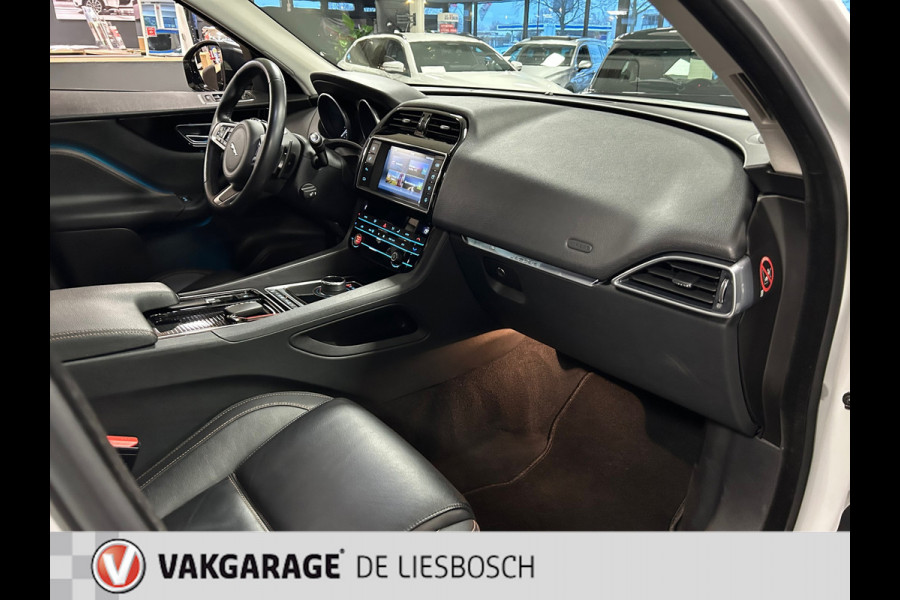 Jaguar F-Pace 2.0 Prestige AWD 25t / leder / navigatie / camera / led / stoelverwarming / 20 inch