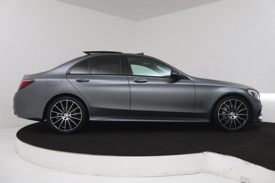 Mercedes-Benz C-Klasse 180 AMG Sport Edition Premium Plus (PANORAMADAK, CAMERA, STOELVERWARMING, NAVIGATIE, STUURBEDIENING)