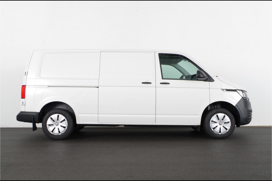 Volkswagen Transporter 2.0 TDI L2H1 28 >BPM vrij | Direct leverbaar/110pk/navi/cruise/Lederen stuur/Apple Carplay/Android Auto Operational lease is ook mogelijk! 4557