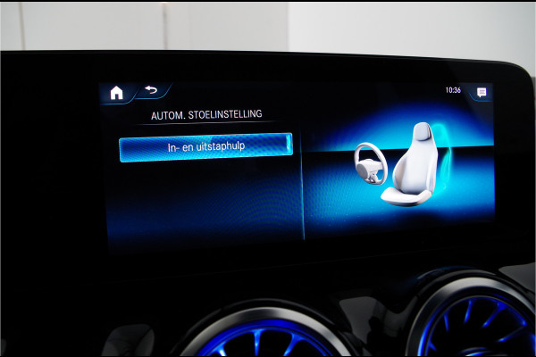 Mercedes-Benz EQA 250 AMG Line 67 kWh > Pano./Burmester/Night-pakket/Memory/Head-up