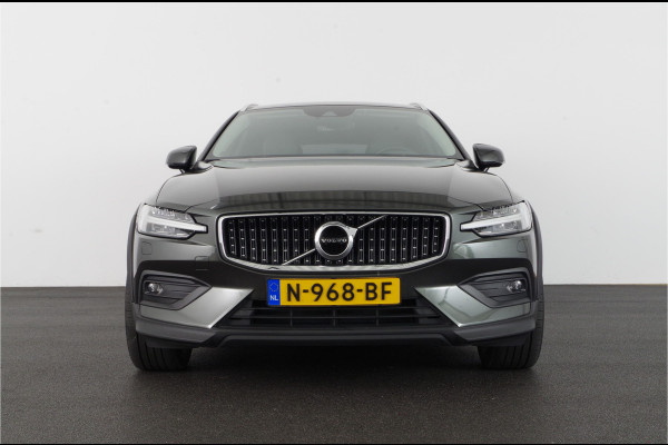 Volvo V60 Cross Country 2.0 B5 AWD Pro 250pk > Kleur: PINE GREY/Blis/Trekhaak/Pilot assist...