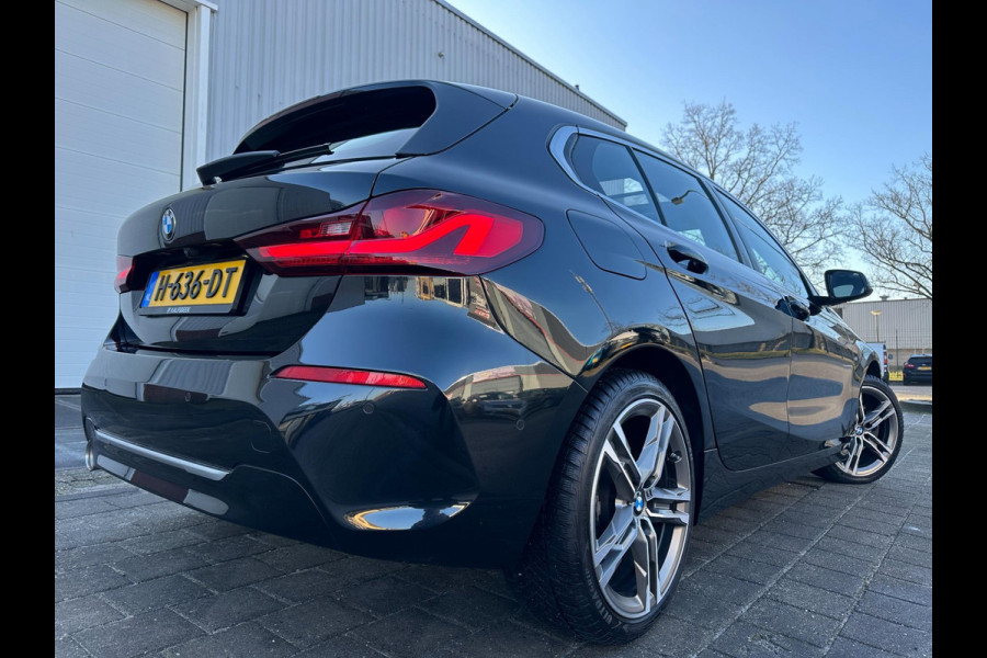 BMW 1-serie 118i 2020 M-SPORT HIGH Executive Edition PANO LEER CAM NAP LUXE