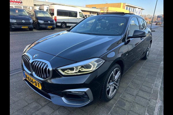 BMW 1-serie 118i 2020 M-SPORT HIGH Executive Edition PANO LEER CAM NAP LUXE