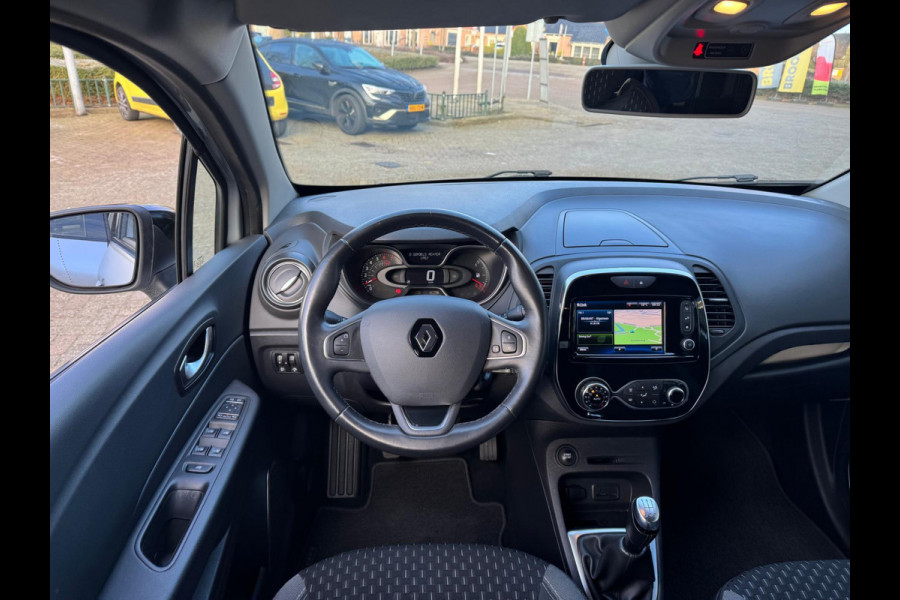 Renault Captur TCe 90 Intens Trekhaak / Navi / Camera / P-sensoren / Clima / LM velgen 17''