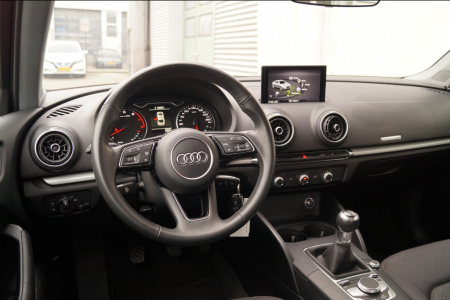 Audi A3 Limousine 30 TFSI 115pk Pro Line -NAVI-LED-PDC-