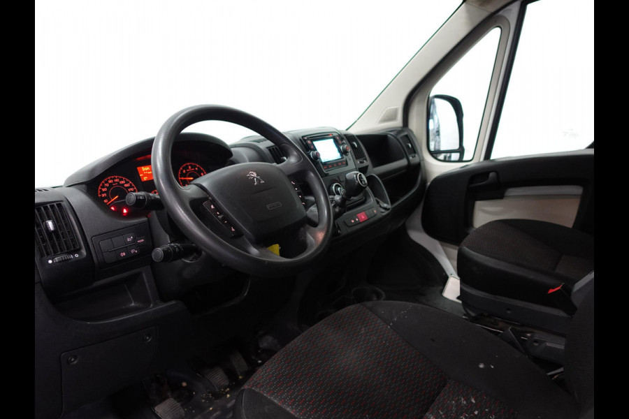 Peugeot Boxer 2.0 BlueHDI L3H2 Dubbele cabine Airco Navi Trekhaak Imperiaal Trap