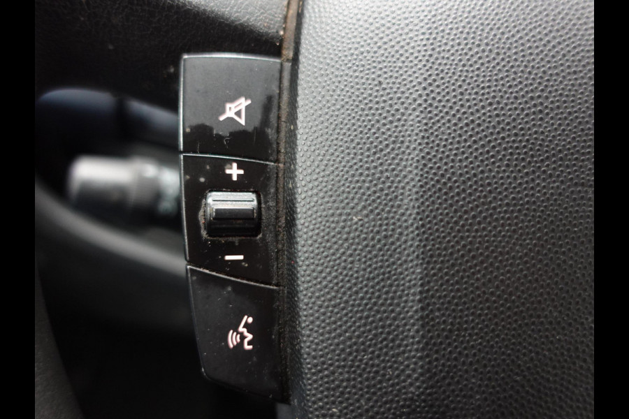 Peugeot Boxer 2.0 BlueHDI L3H2 Dubbele cabine Airco Navi Trekhaak Imperiaal Trap