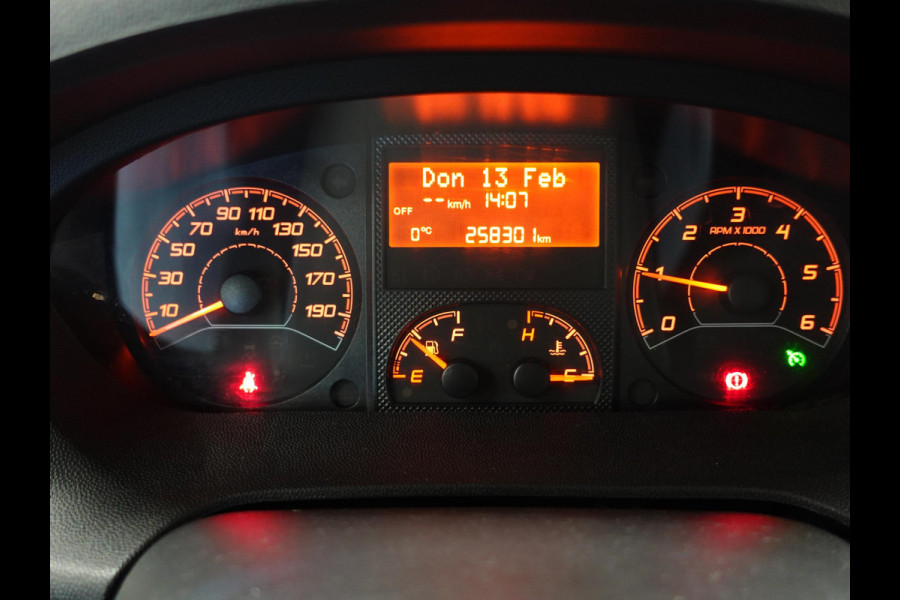 Peugeot Boxer 2.0 BlueHDI L3H2 Dubbele cabine Airco Navi Trekhaak Imperiaal Trap