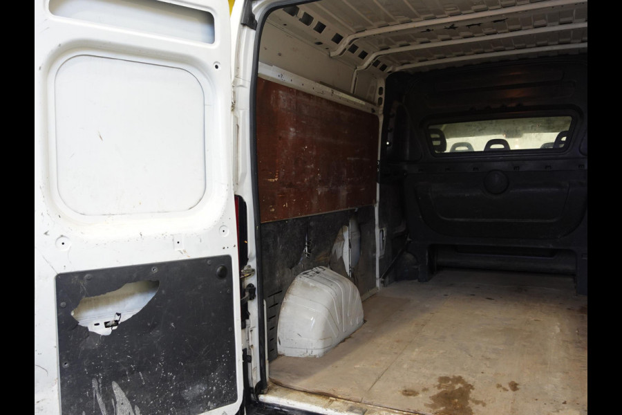 Peugeot Boxer 2.0 BlueHDI L3H2 Dubbele cabine Airco Navi Trekhaak Imperiaal Trap