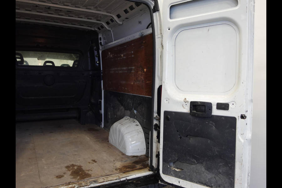 Peugeot Boxer 2.0 BlueHDI L3H2 Dubbele cabine Airco Navi Trekhaak Imperiaal Trap