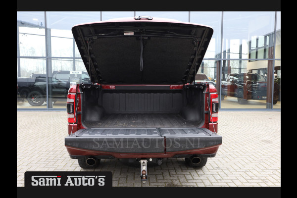 Dodge Ram 1500 5.7 V8 LIMITED | LUCHTVERING | DIGI CLUSTER | HUD | DIGI BINNENSPIEGEL | MULTI TAILGATE | NIGHT SPORT | LPG | NIGHT SPORT | KOELING/ VERWARMING | DELMONICO RED | Zeer mooie RAM limited met alle opties die er te verkrijgen zijn op de limited | Dubbele cabine | 5 Persoons | DC | Z.G.A.N |